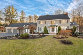 7111 Thorntree Hill Drive, Dewitt, NY 13066
