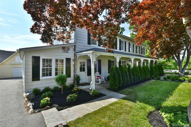 1415 Old Northern Boulevard 1S, Roslyn, NY 11576