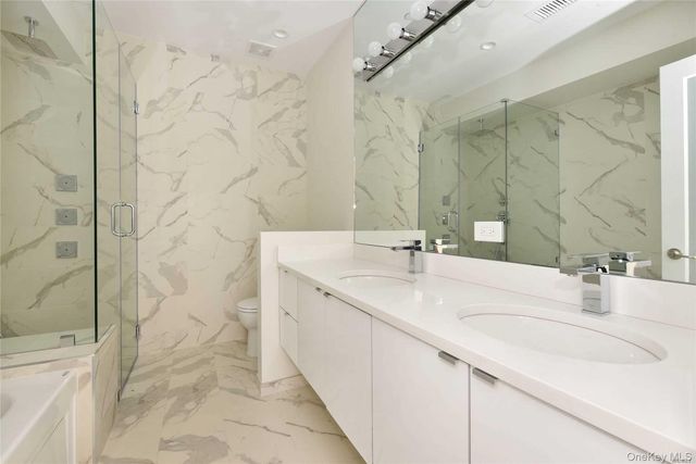 1415 Old Northern Boulevard 1S, Roslyn, NY 11576