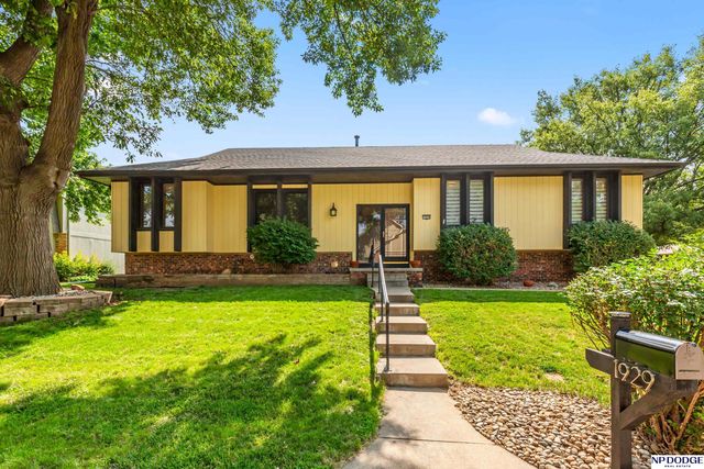 1929 S 167th Avenue Circle, Omaha, NE 68130