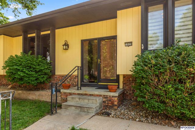 1929 S 167th Avenue Circle, Omaha, NE 68130