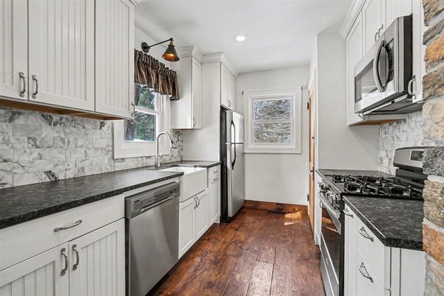 2407 Fairfield Avenue, Kalamazoo, MI 49048