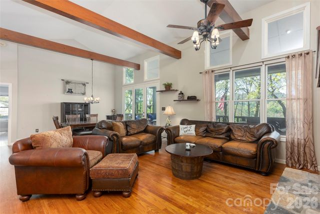 516 Cherokee Trace, Lake Toxaway, NC 28747