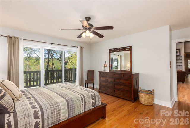 516 Cherokee Trace, Lake Toxaway, NC 28747