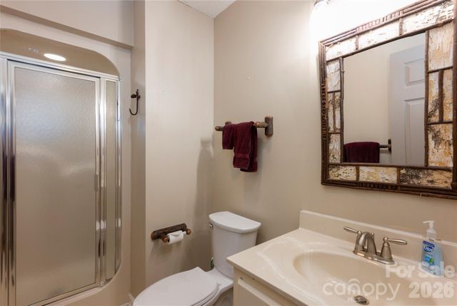 516 Cherokee Trace, Lake Toxaway, NC 28747