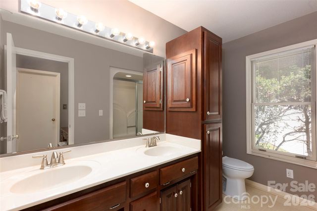 516 Cherokee Trace, Lake Toxaway, NC 28747