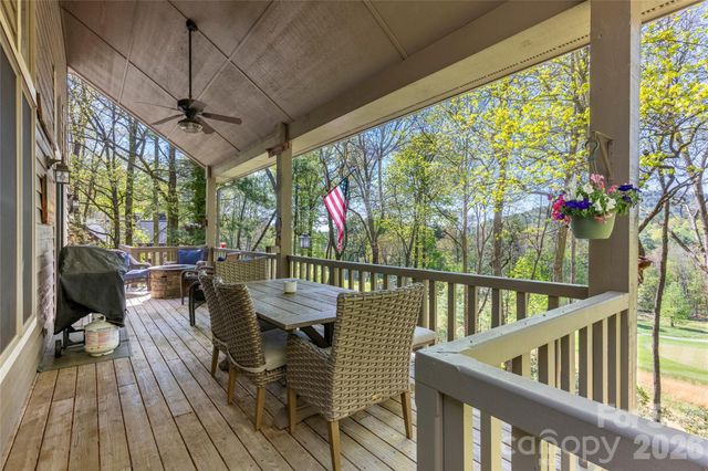 516 Cherokee Trace, Lake Toxaway, NC 28747