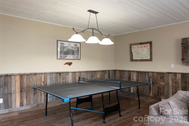 516 Cherokee Trace, Lake Toxaway, NC 28747