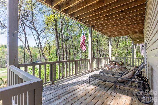 516 Cherokee Trace, Lake Toxaway, NC 28747