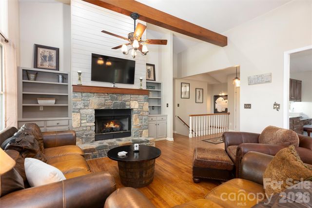 516 Cherokee Trace, Lake Toxaway, NC 28747