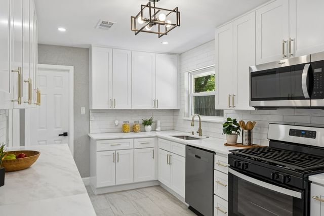 2637 Materhorn Drive, Dallas, TX 75228