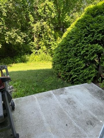 585 Park Road 10-8, Waterbury, CT 06708