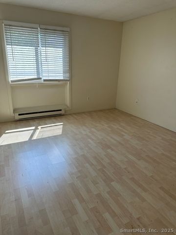 585 Park Road 10-8, Waterbury, CT 06708