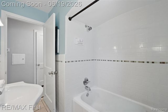 3250 Alice Street, Dearborn, MI 48124