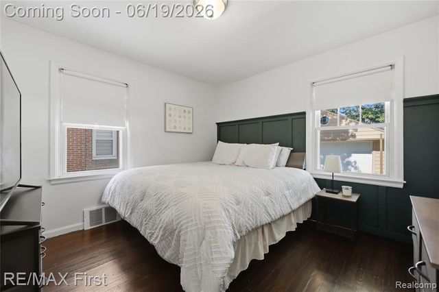 3250 Alice Street, Dearborn, MI 48124