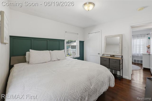 3250 Alice Street, Dearborn, MI 48124