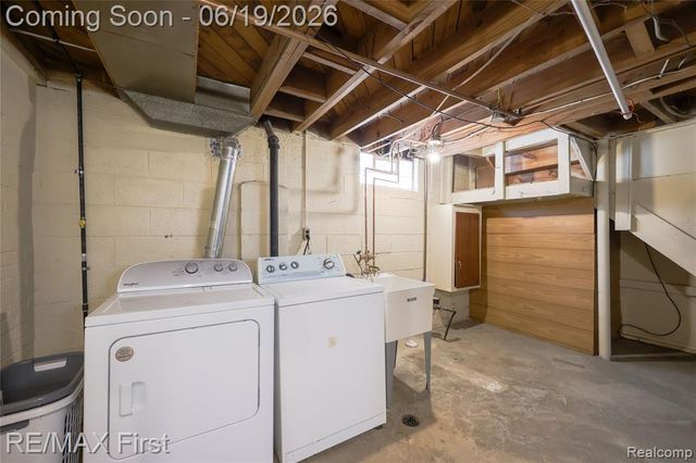 3250 Alice Street, Dearborn, MI 48124