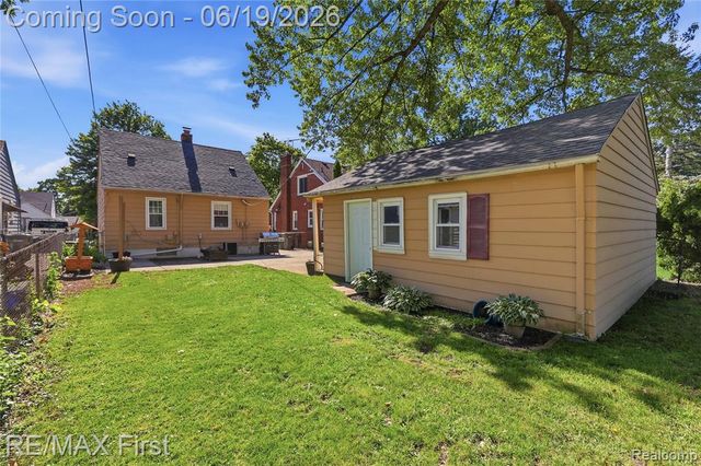 3250 Alice Street, Dearborn, MI 48124