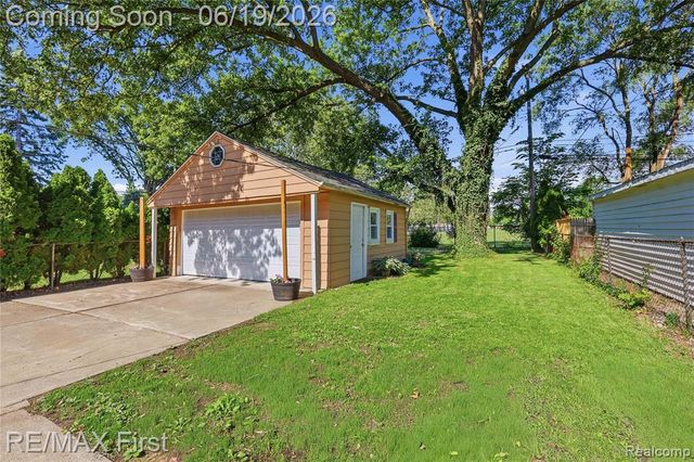3250 Alice Street, Dearborn, MI 48124