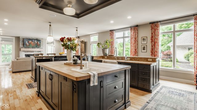 11503 Willow Ridge Drive, Zionsville, IN 46077