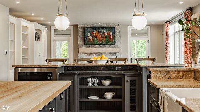 11503 Willow Ridge Drive, Zionsville, IN 46077