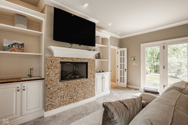 11503 Willow Ridge Drive, Zionsville, IN 46077