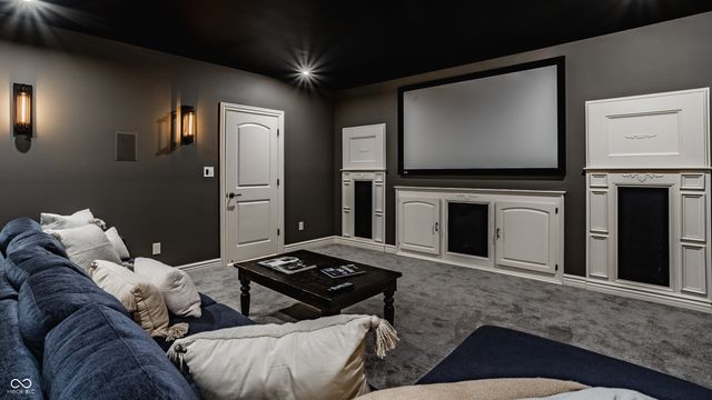 11503 Willow Ridge Drive, Zionsville, IN 46077