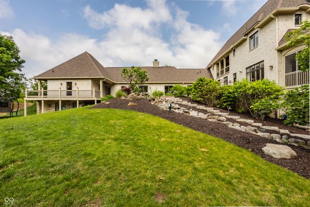 11503 Willow Ridge Drive, Zionsville, IN 46077