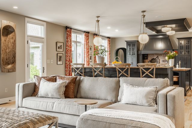 11503 Willow Ridge Drive, Zionsville, IN 46077