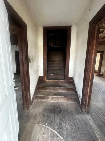 731 W 4th Street, Freeport, TX 77541