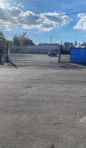 300 NW 79th St, Miami, FL 33150