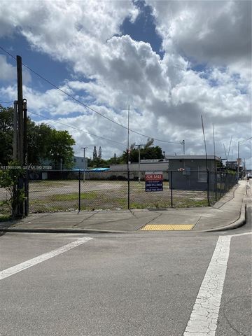 300 NW 79th St, Miami, FL 33150