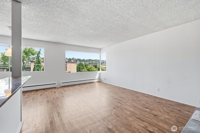 2657 Thorndyke Avenue W, Seattle, WA 98199