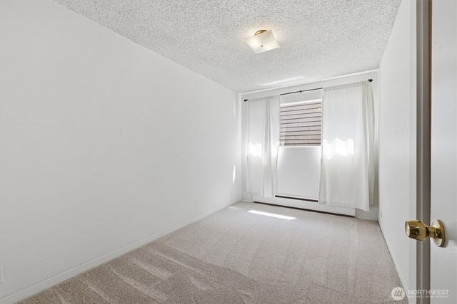 2657 Thorndyke Avenue W, Seattle, WA 98199