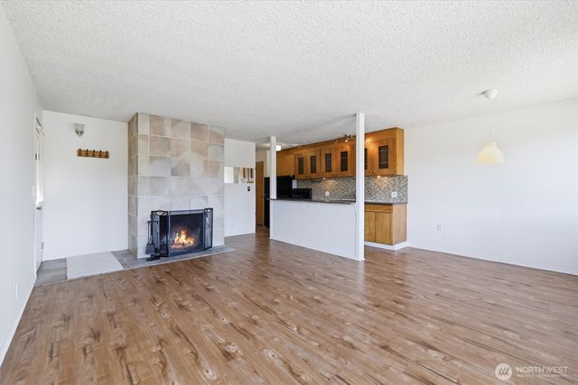 2657 Thorndyke Avenue W, Seattle, WA 98199