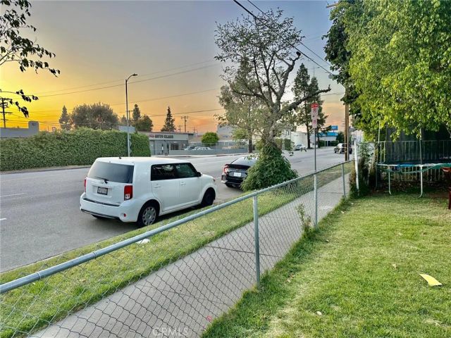 7450 Woodley Avenue, Van Nuys, CA 91406