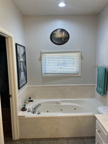 317 Fair Oaks Cove, Jacksonville, AR 72076