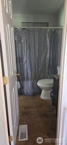 123 Barton Road, Rochester, WA 98579