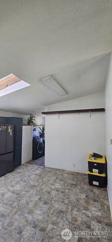 123 Barton Road, Rochester, WA 98579