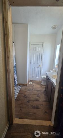 123 Barton Road, Rochester, WA 98579