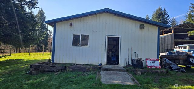 123 Barton Road, Rochester, WA 98579