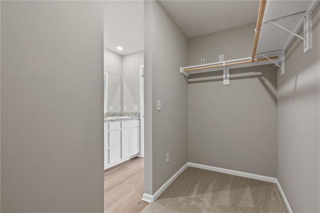 19507 Lincoln Street, Spring Hill, KS 66083