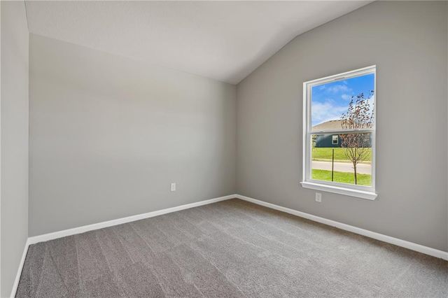 19507 Lincoln Street, Spring Hill, KS 66083