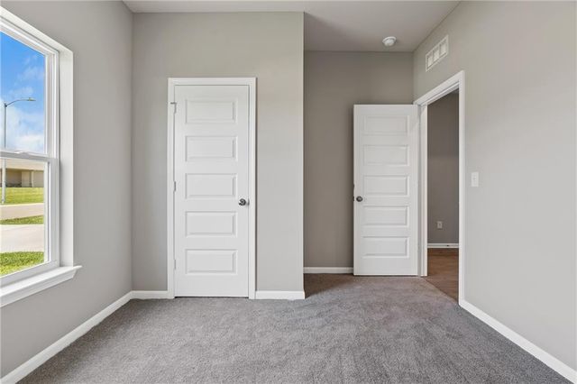 19507 Lincoln Street, Spring Hill, KS 66083