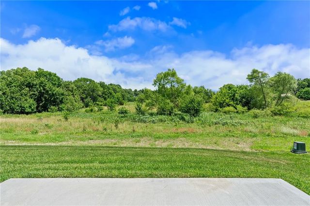 19507 Lincoln Street, Spring Hill, KS 66083