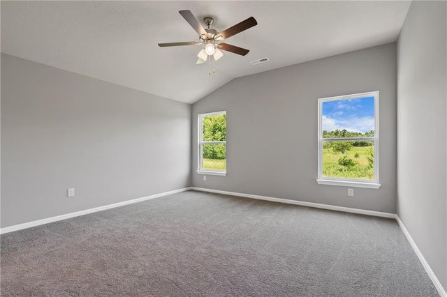 19507 Lincoln Street, Spring Hill, KS 66083