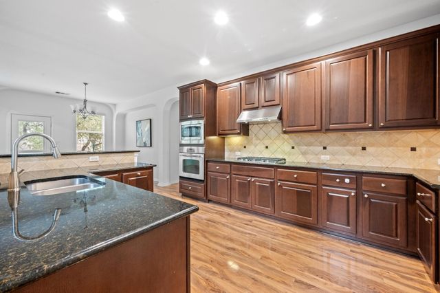 8328 Alophia DR, Austin, TX 78739