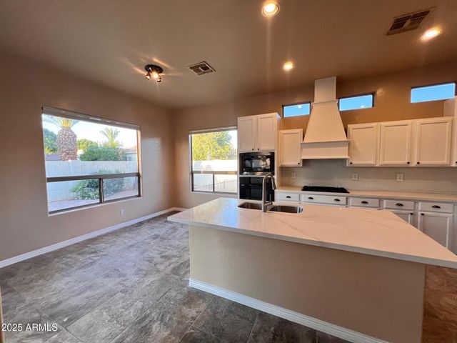 1480 E HARRISON Street, Gilbert, AZ 85295