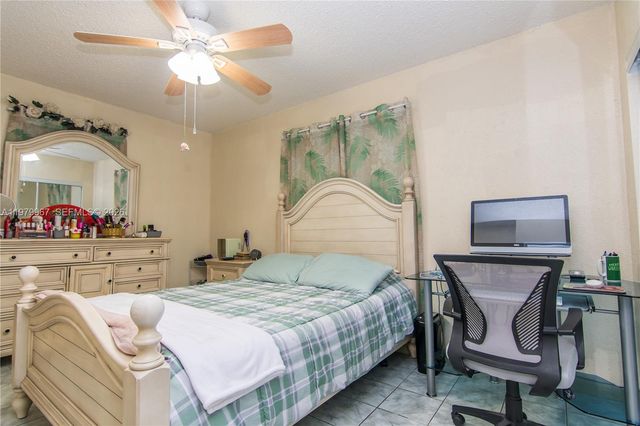 1300 NW 9th St, Homestead, FL 33030