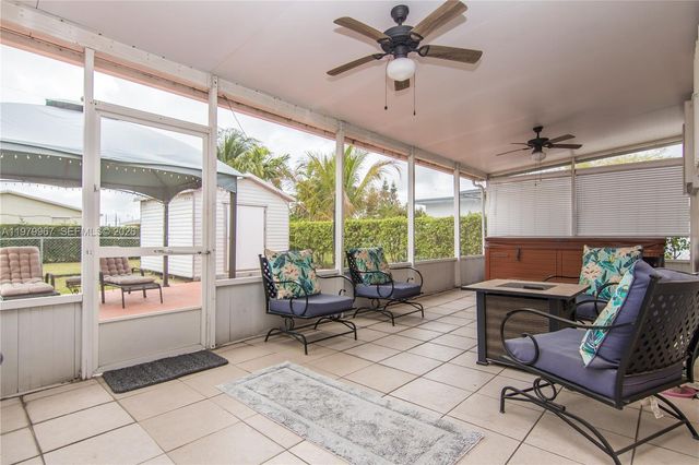 1300 NW 9th St, Homestead, FL 33030